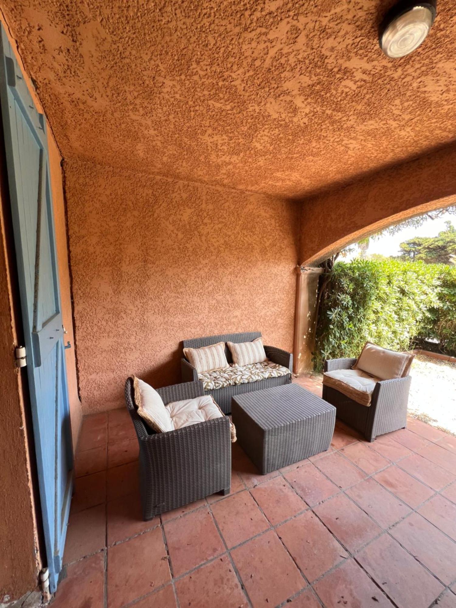 Appartement La Bergerie à Hyères Extérieur photo